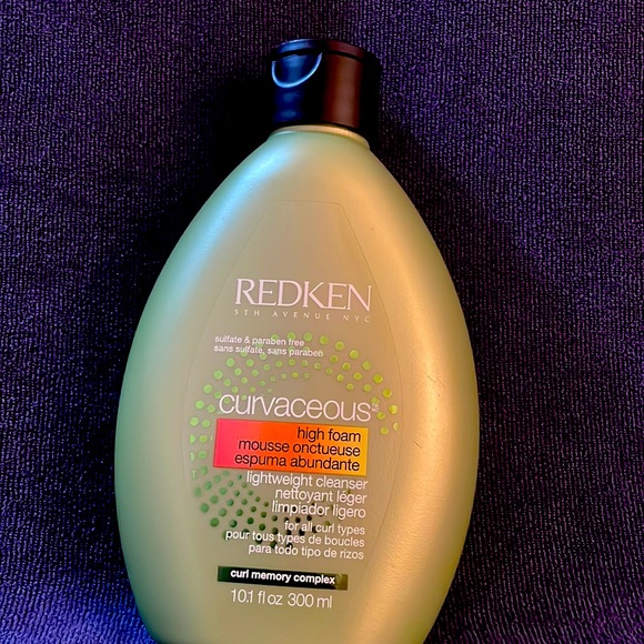 Redken curvaceous high foam cleanser - Picture 2 of 2